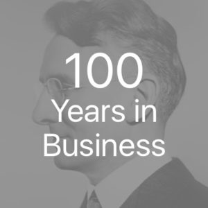 Visuel du centenaire de Dale Carnegie, « 100 Years in Business »